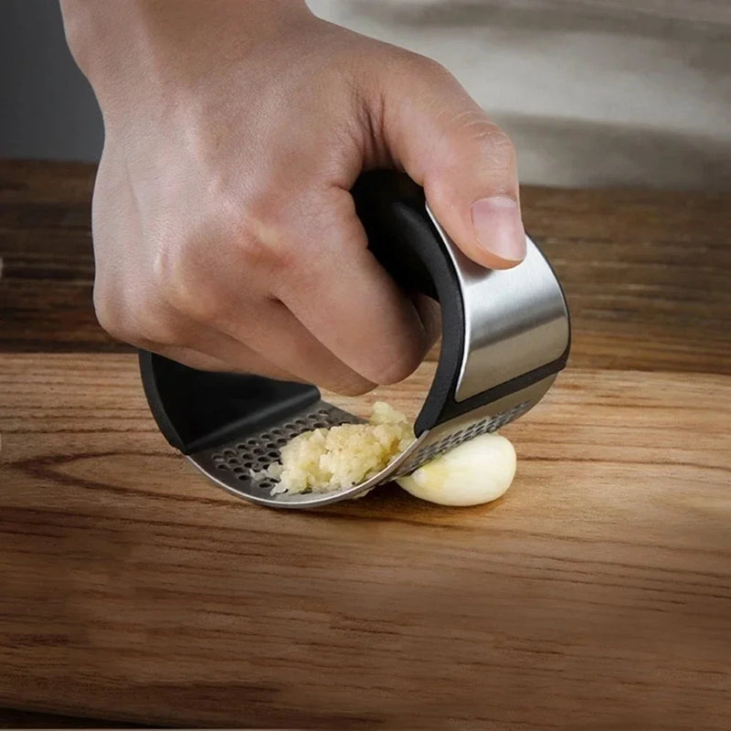 Espremedor de Alho Inox Manual – Triturador Prático e Resistente para Cozinha – CompraSmart™