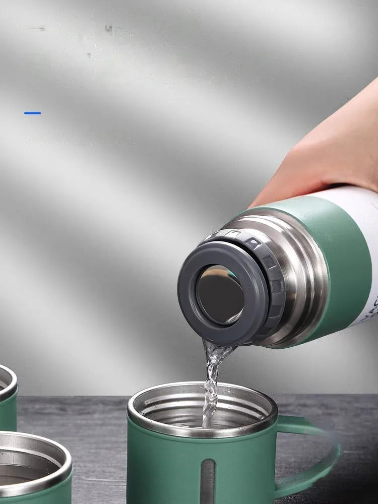 Kit Conjunto Garrafa Térmica com Tampa & Xícaras 500ml – Mantém Bebidas Quentes ou Frias por até 12h – CompraSmart™